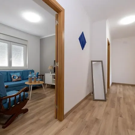 Apartment - 2 Bedrooms - 60212 *